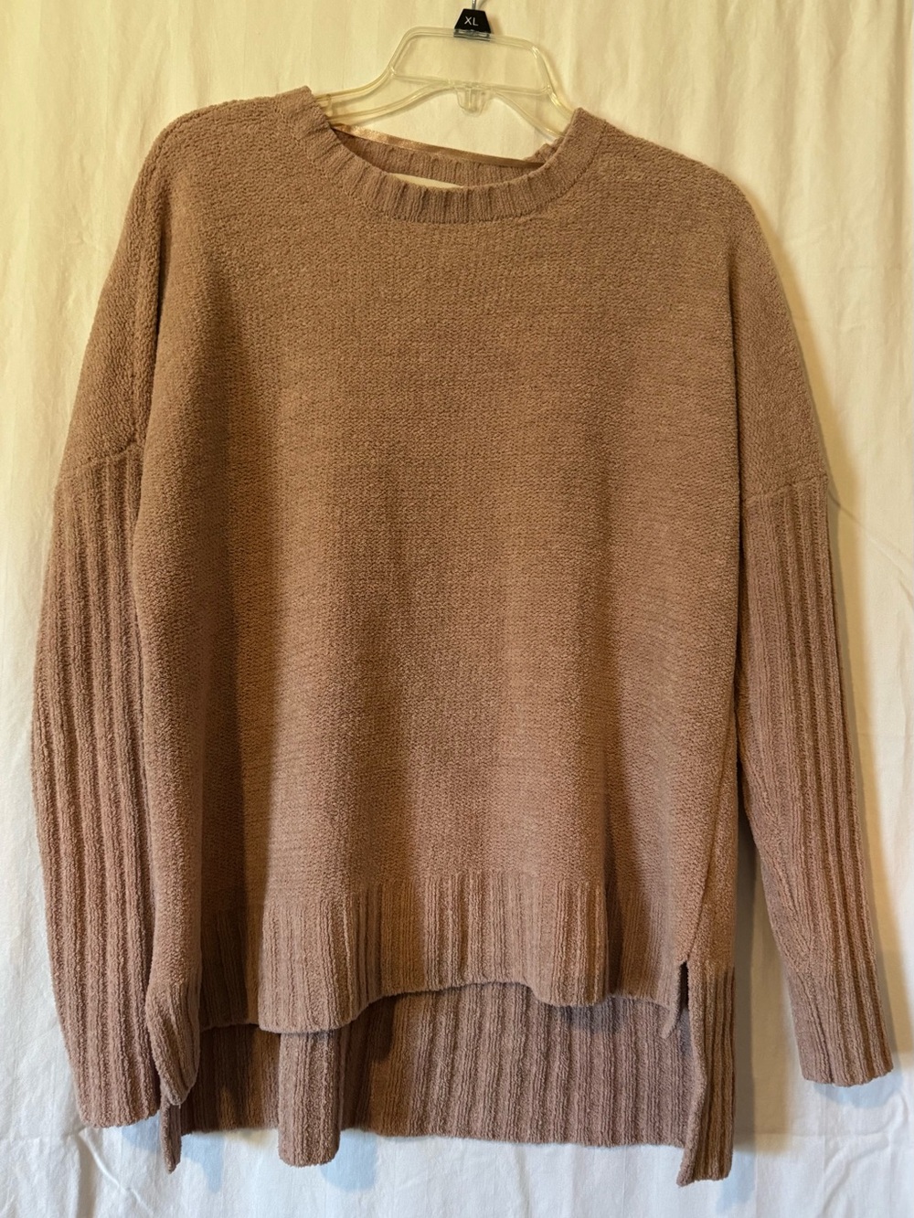 Cynthia Rowley Beige High‑Low Knit Sweater – Women’s Medium